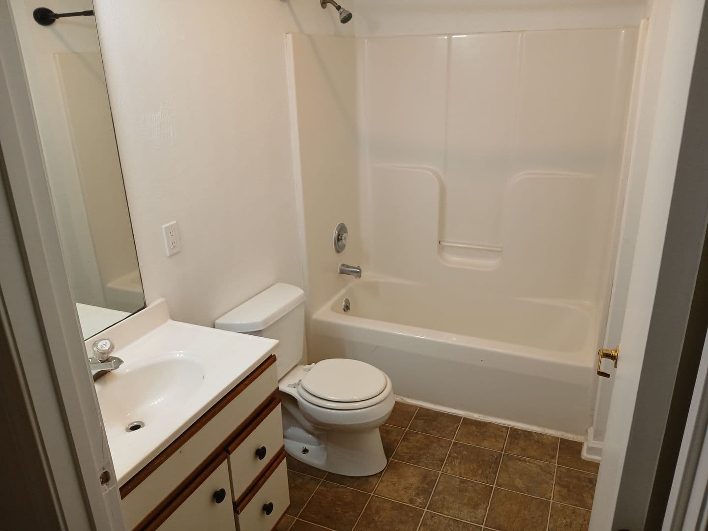 Johnson City Apartment: 121 Lynn Road #100-116, 217-233