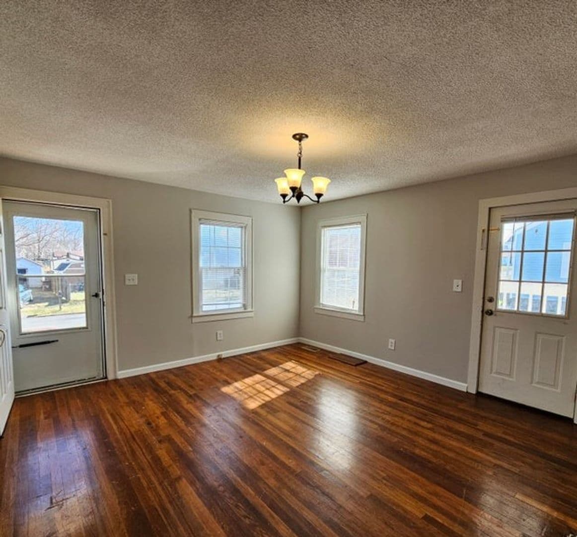 Elizabethton House: 707 S 2nd Street