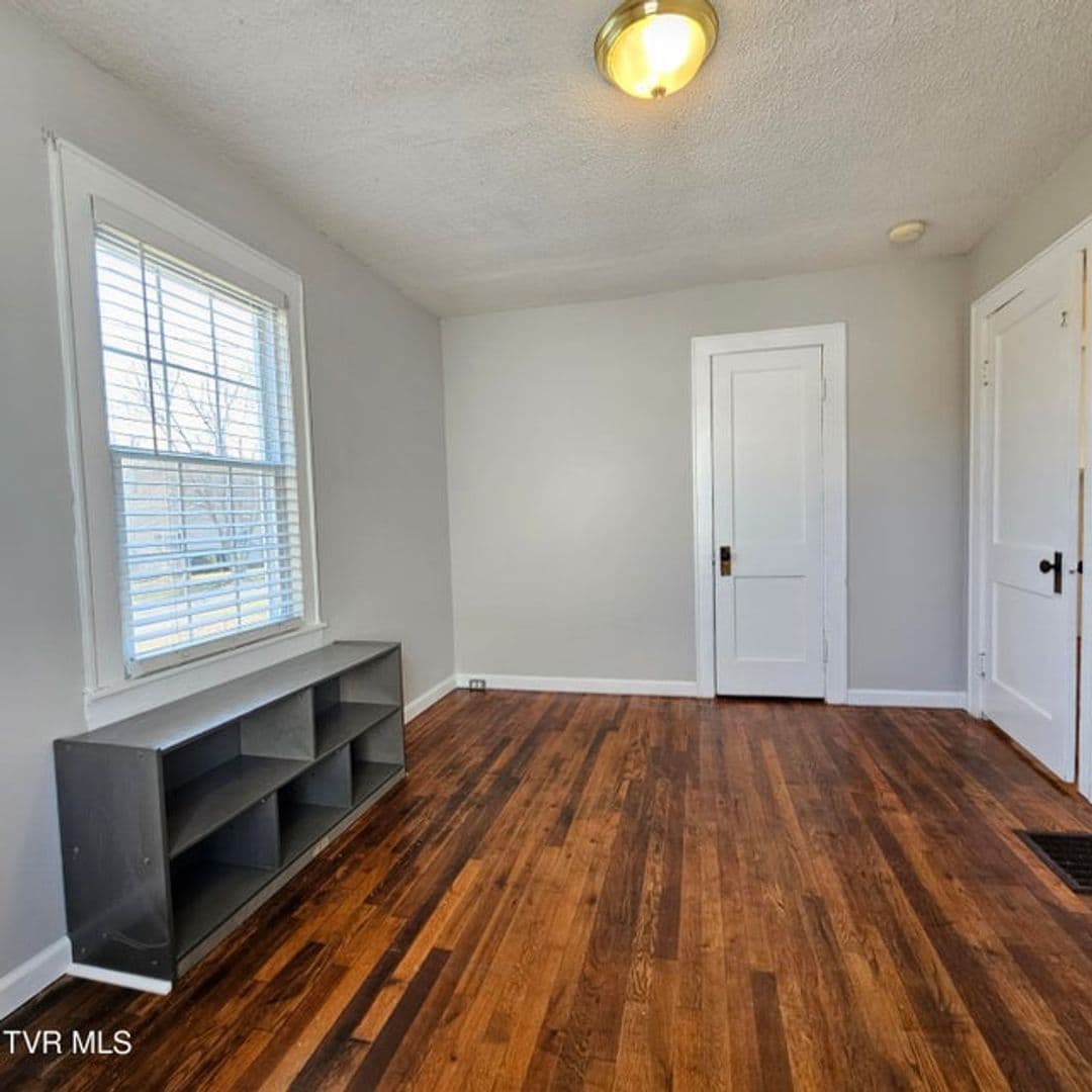 Elizabethton House: 707 S 2nd Street