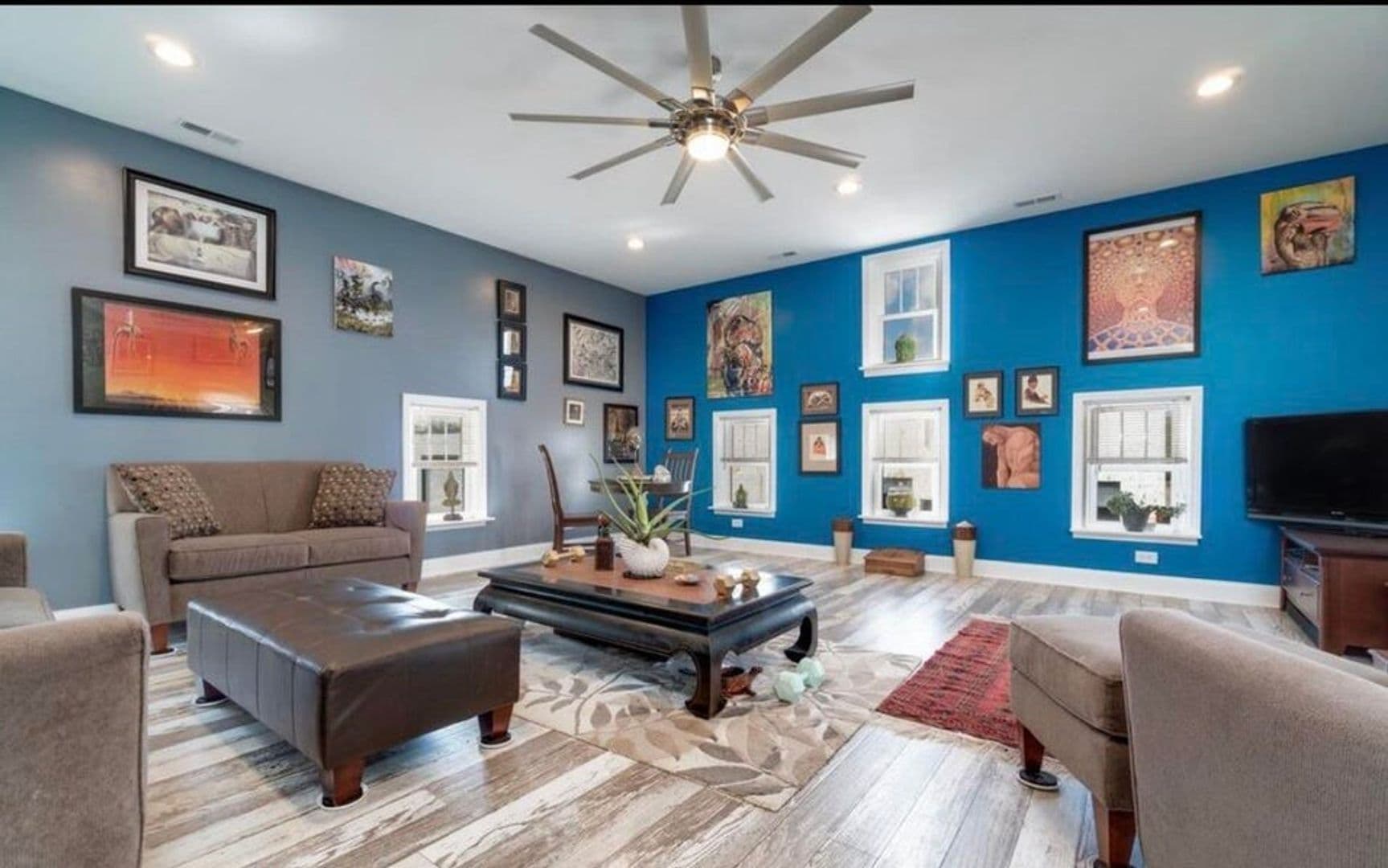 Johnson City House: 401 West Main Street