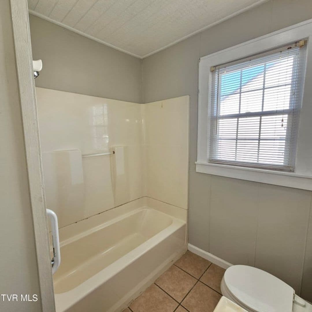 Elizabethton House: 707 S 2nd Street