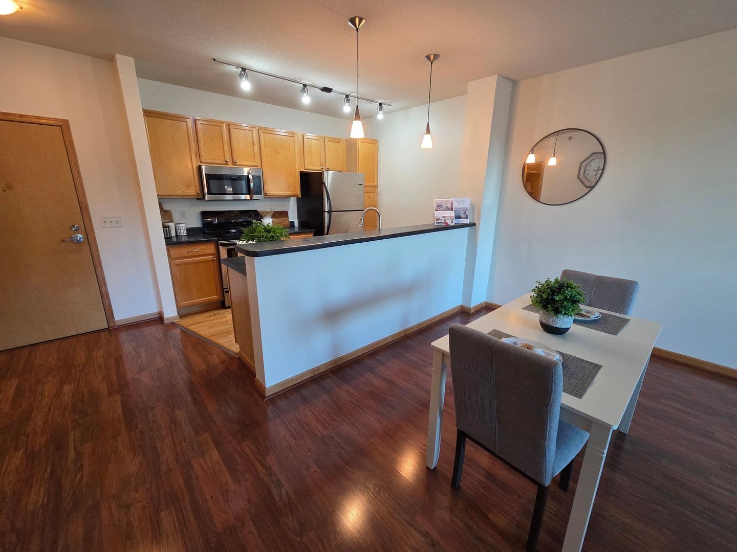 Richfield Condo: 7601 Aldrich Ave S