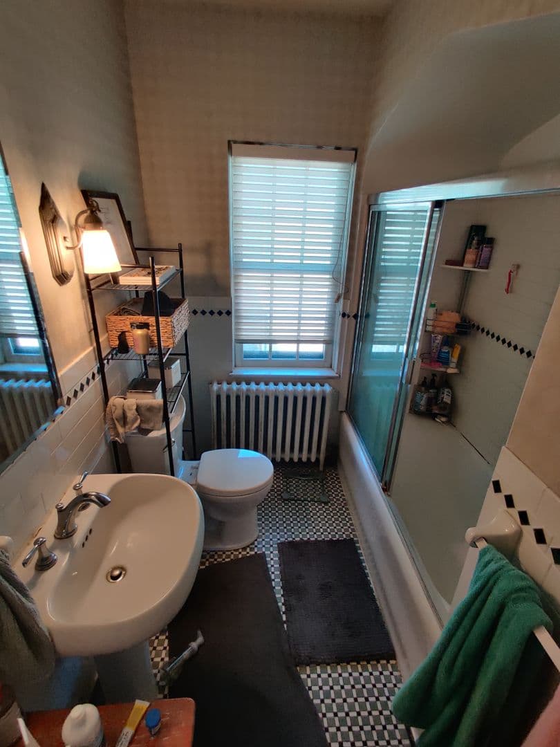 Minneapolis Apartment: 2921 Sunset Blvd