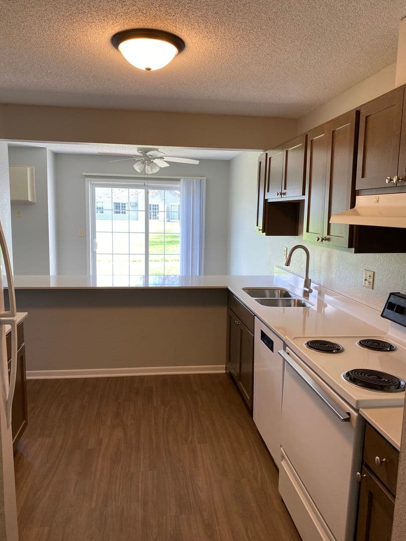 Austin Apartment: 3rd St SE