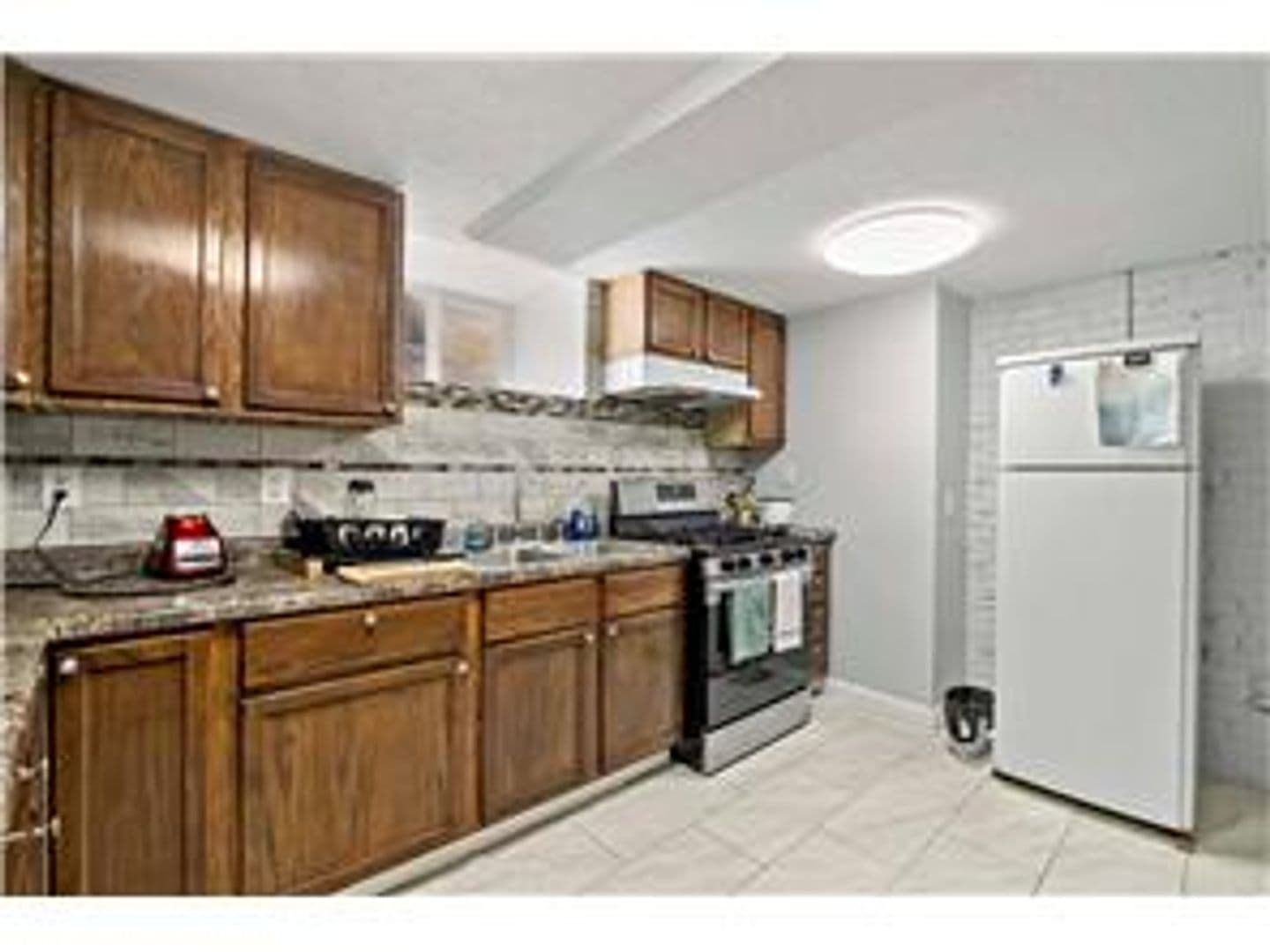 Minneapolis Apartment: 2928 Emerson Ave N