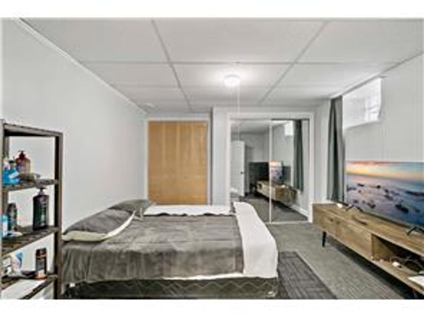 Minneapolis Apartment: 2928 Emerson Ave N