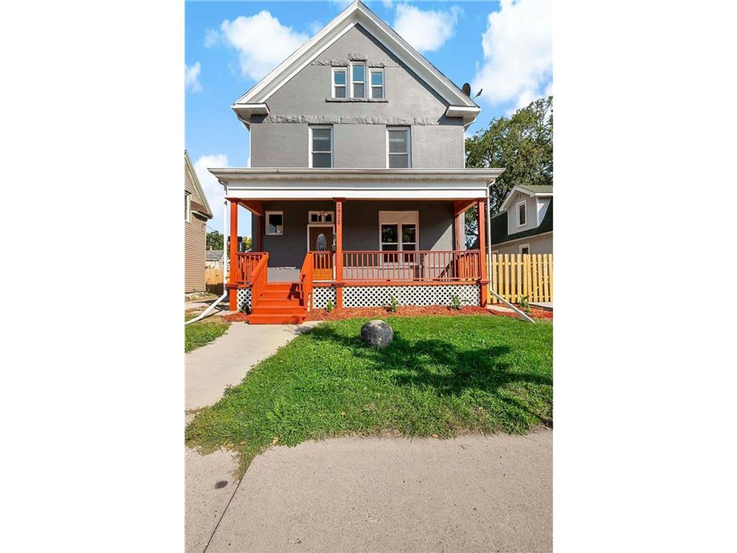 Minneapolis Apartment: 2928 Emerson Ave N