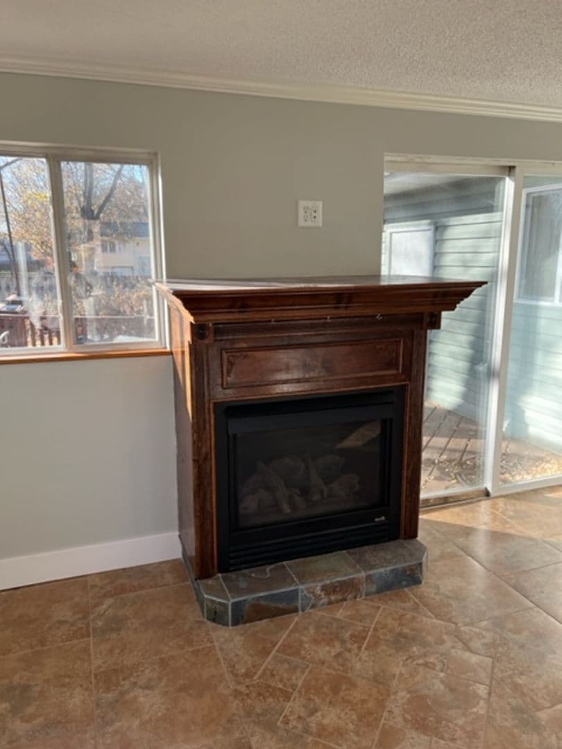 Apple Valley House: 7202 146th Ave W