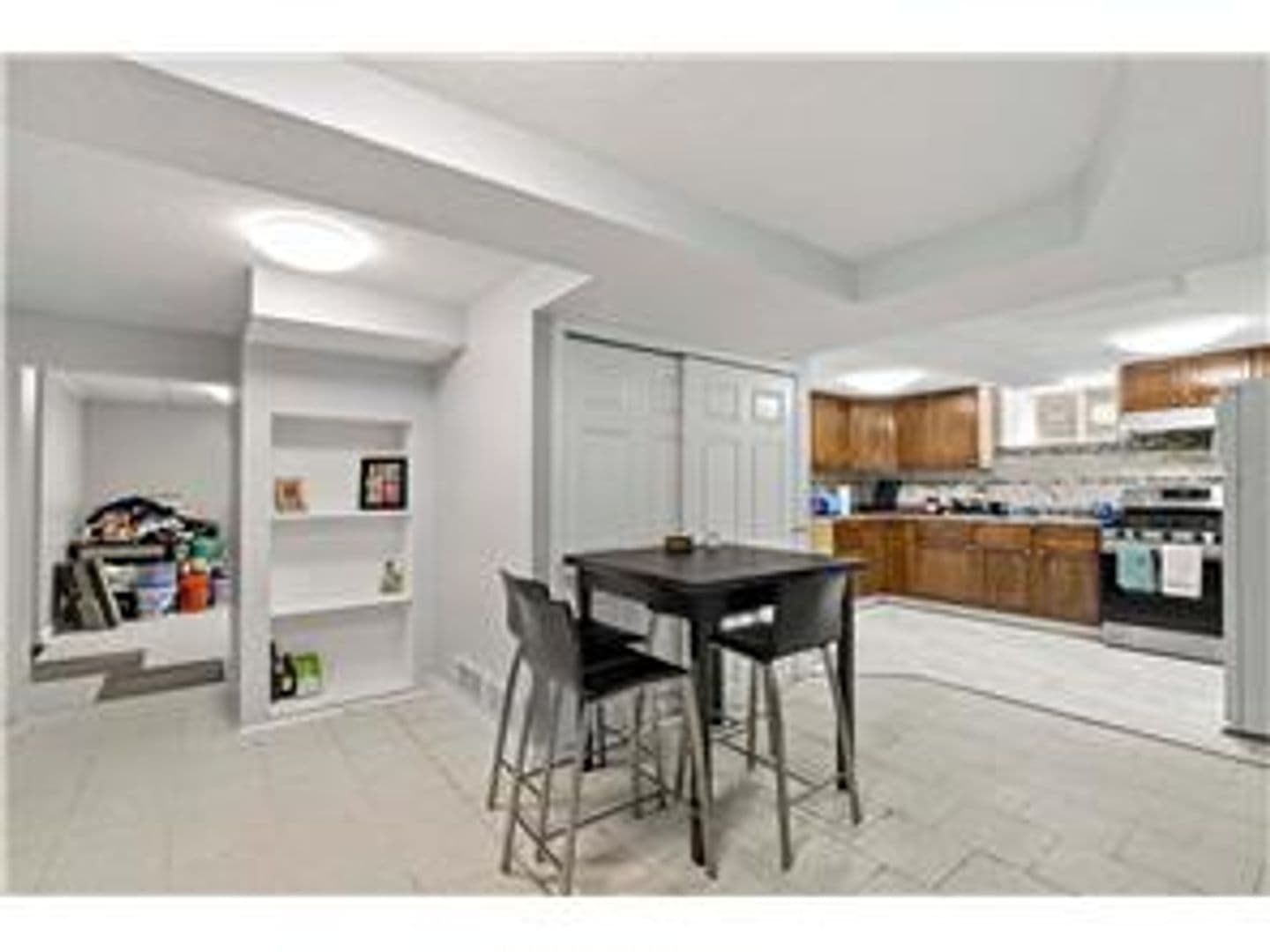 Minneapolis Apartment: 2928 Emerson Ave N