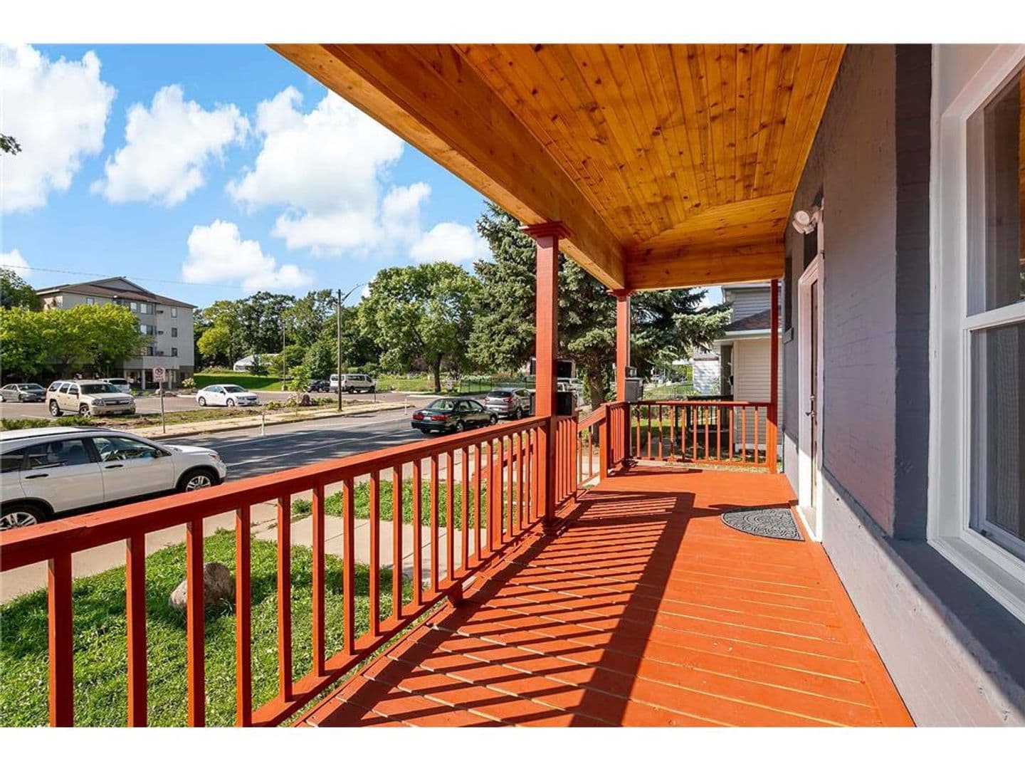 Minneapolis Apartment: 2928 Emerson Ave N
