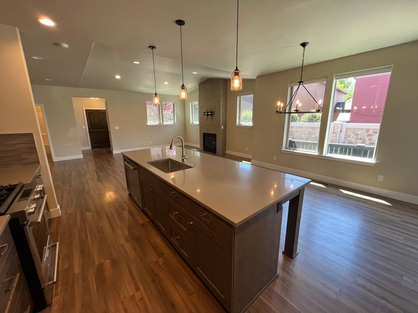 Bend House: 63136 NW Via Cambria