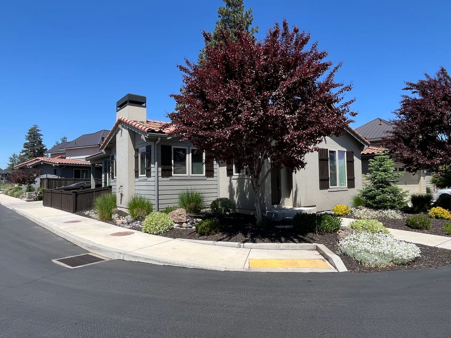 Bend House: 63136 NW Via Cambria