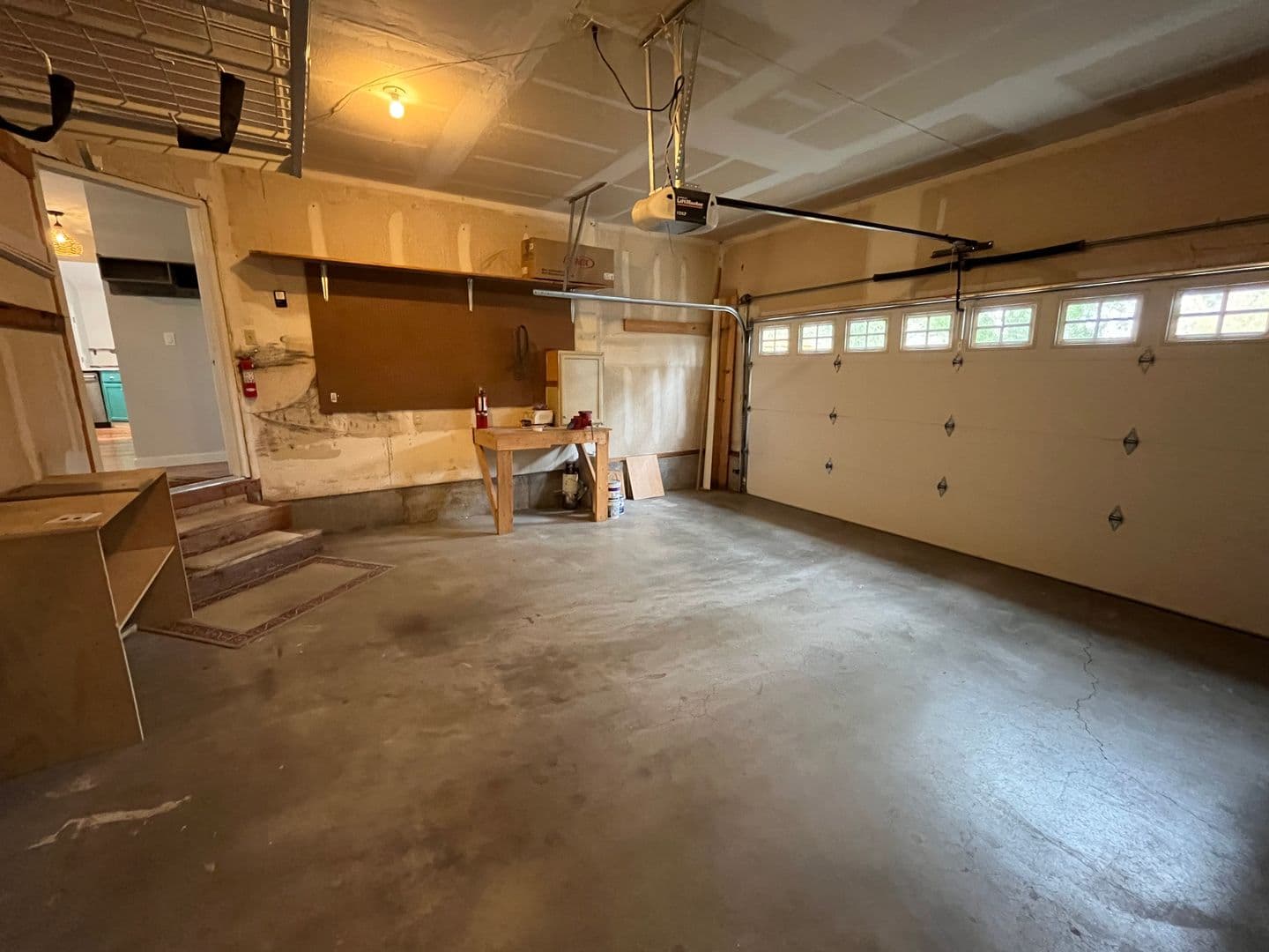Bend House: 2807 NE Lotno Drive