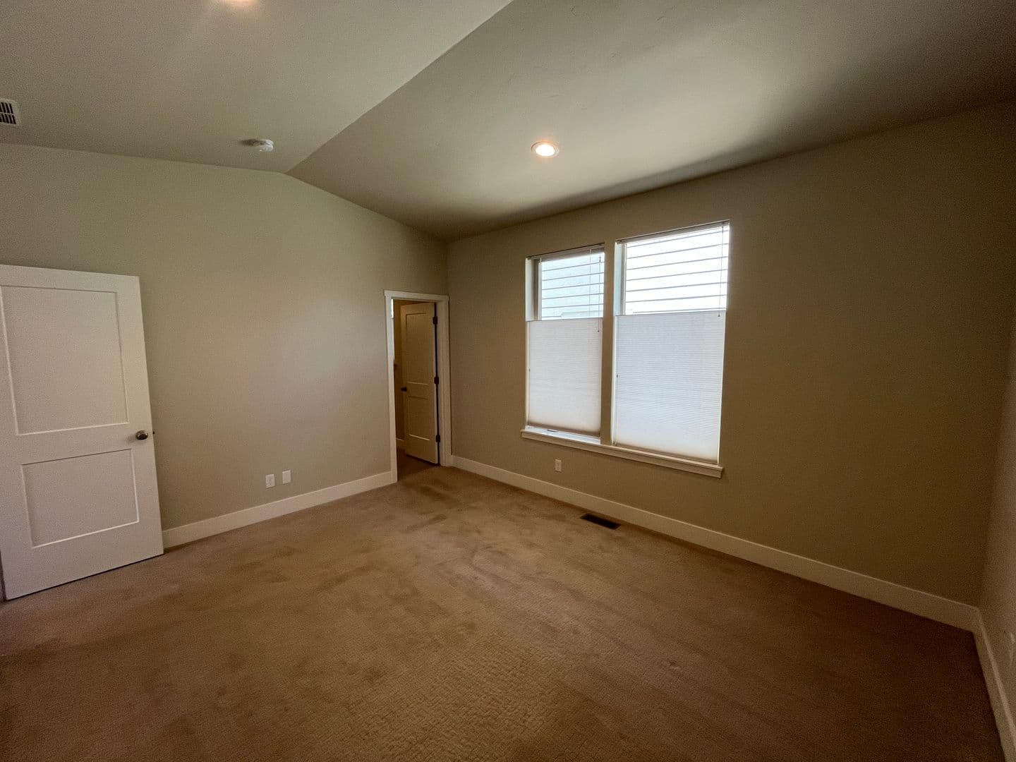 Bend House: 63136 NW Via Cambria