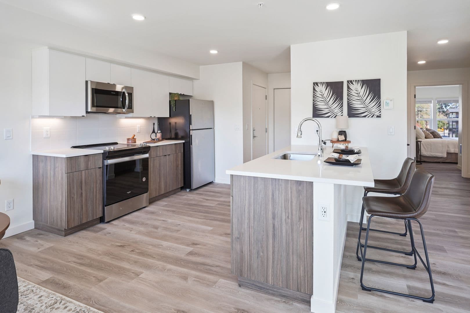 Bend Apartment: 369 SE Reed Market Road