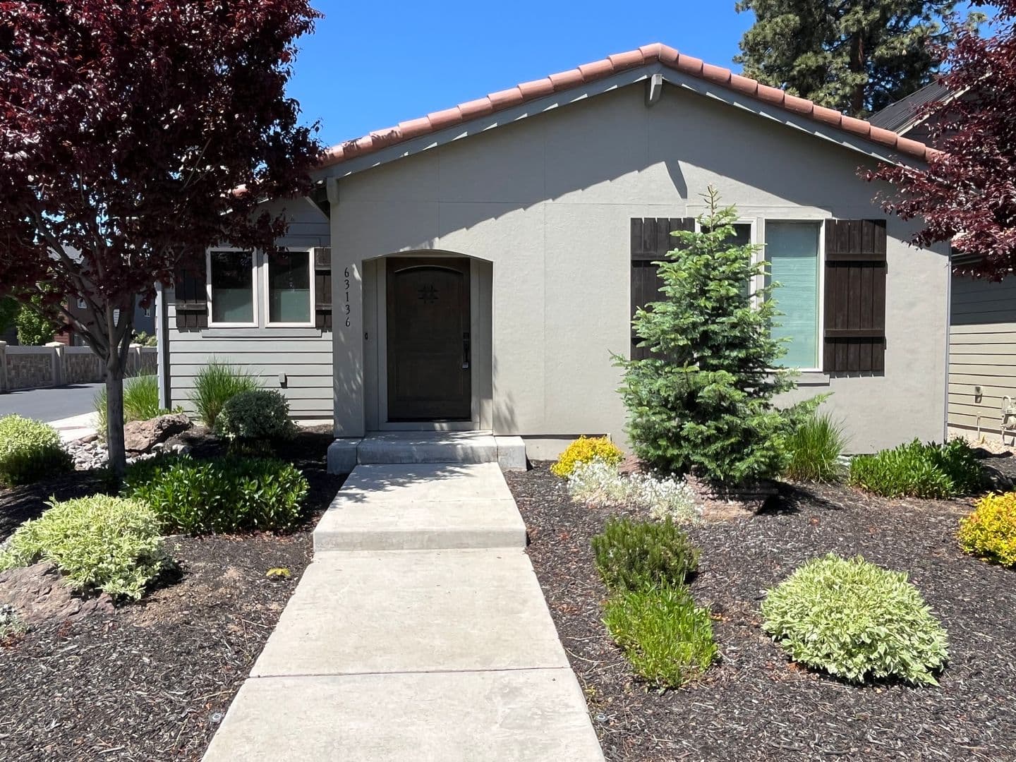 Bend House: 63136 NW Via Cambria