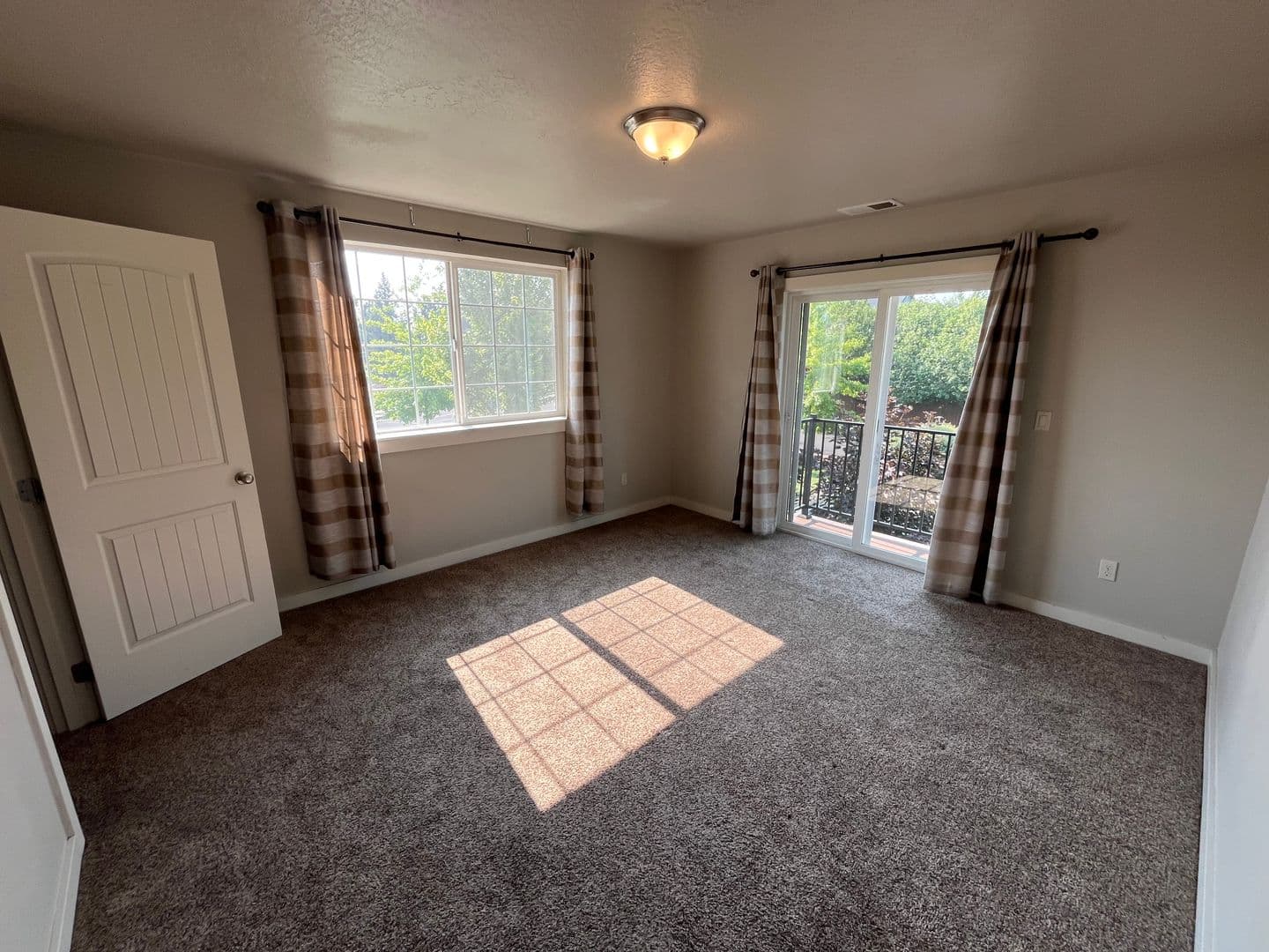 Bend Townhome: 63159 NE De Haviland St