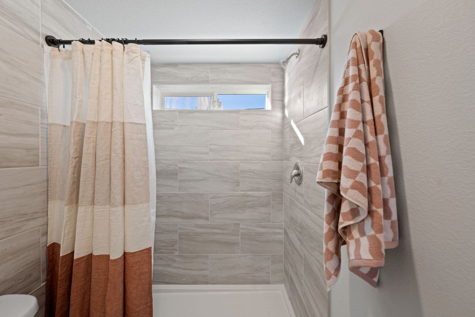Redmond Apartment: 629 SW 5th Street