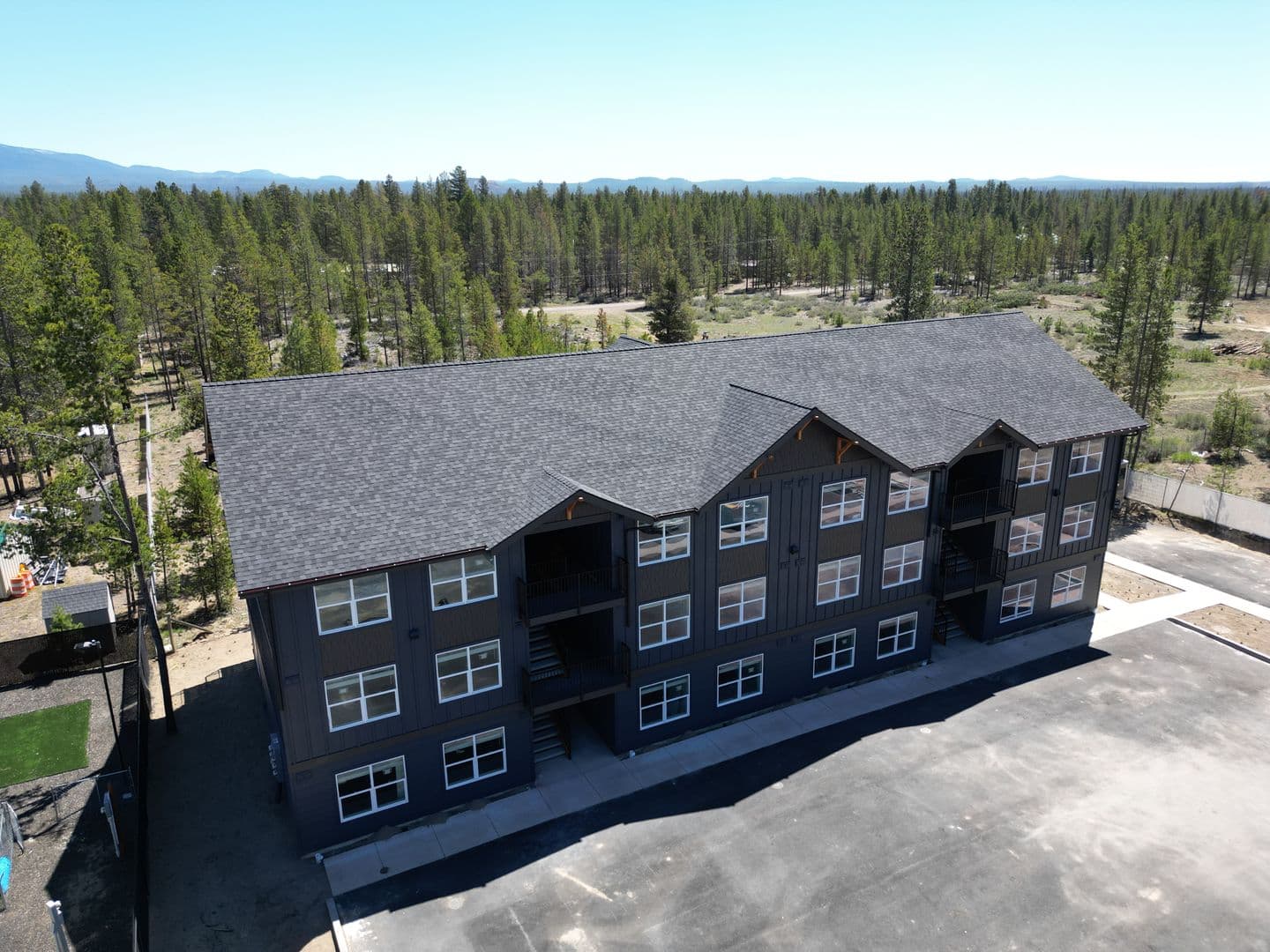 La Pine Apartment: 51376 Preble Way