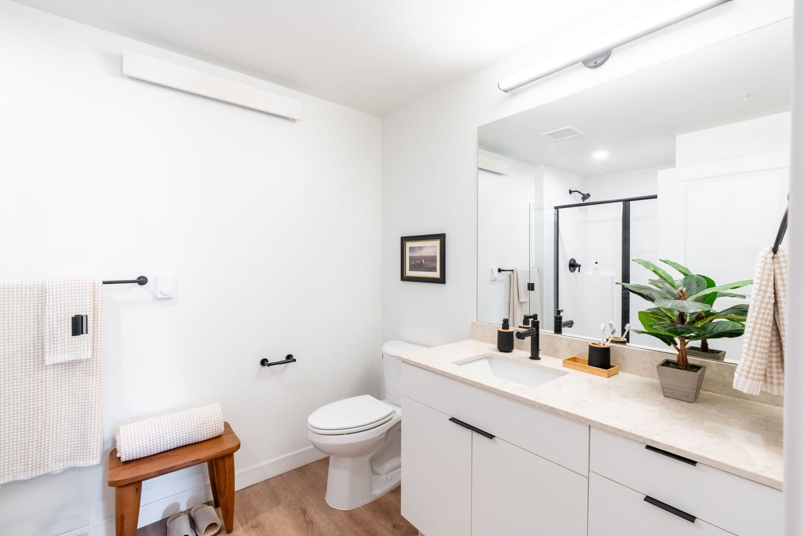 Bend Apartment: 20040 SE Easton Pl