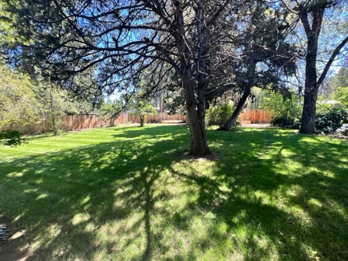 Bend Townhome: 913 NE Franklin Ave
