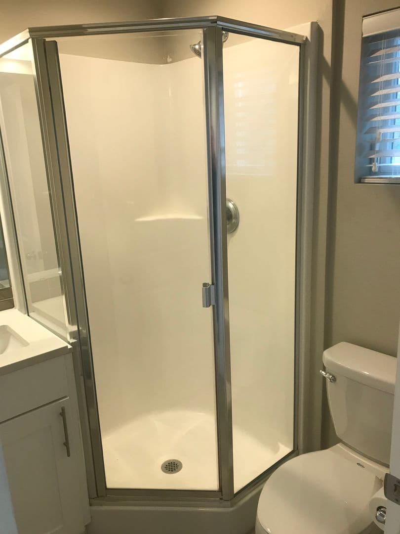 Bend Apartment: 1059 NW Ogden Ave
