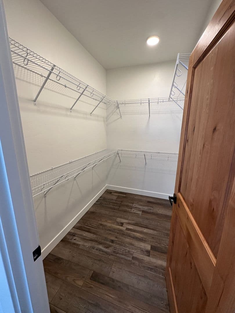 Redmond Apartment: 1431 NW 4th Street