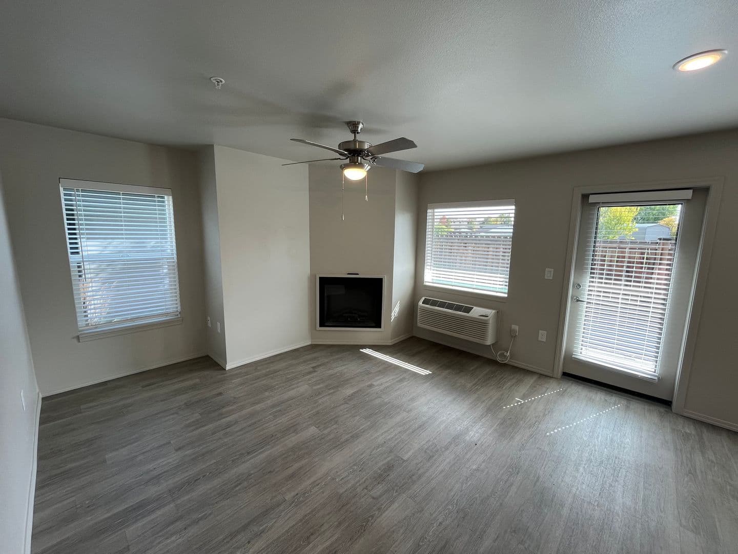 Redmond Apartment: 1840 SW 15th Street