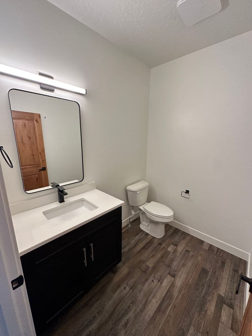 Redmond Apartment: 1431 NW 4th Street
