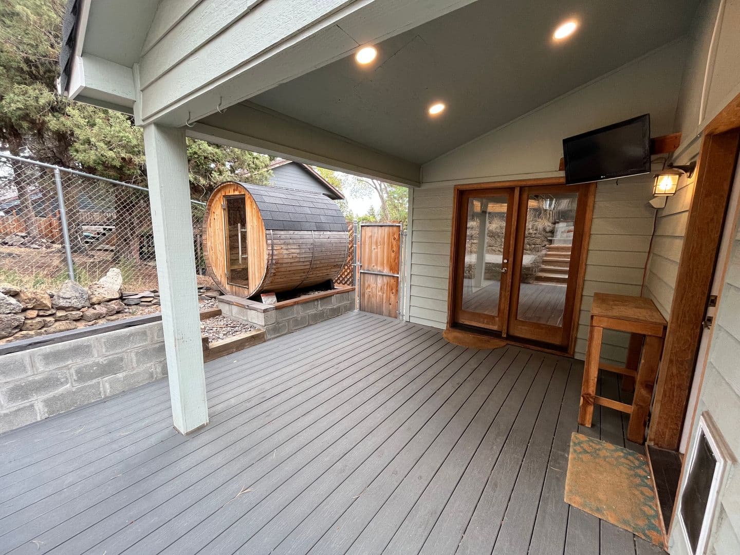 Bend House: 2807 NE Lotno Drive