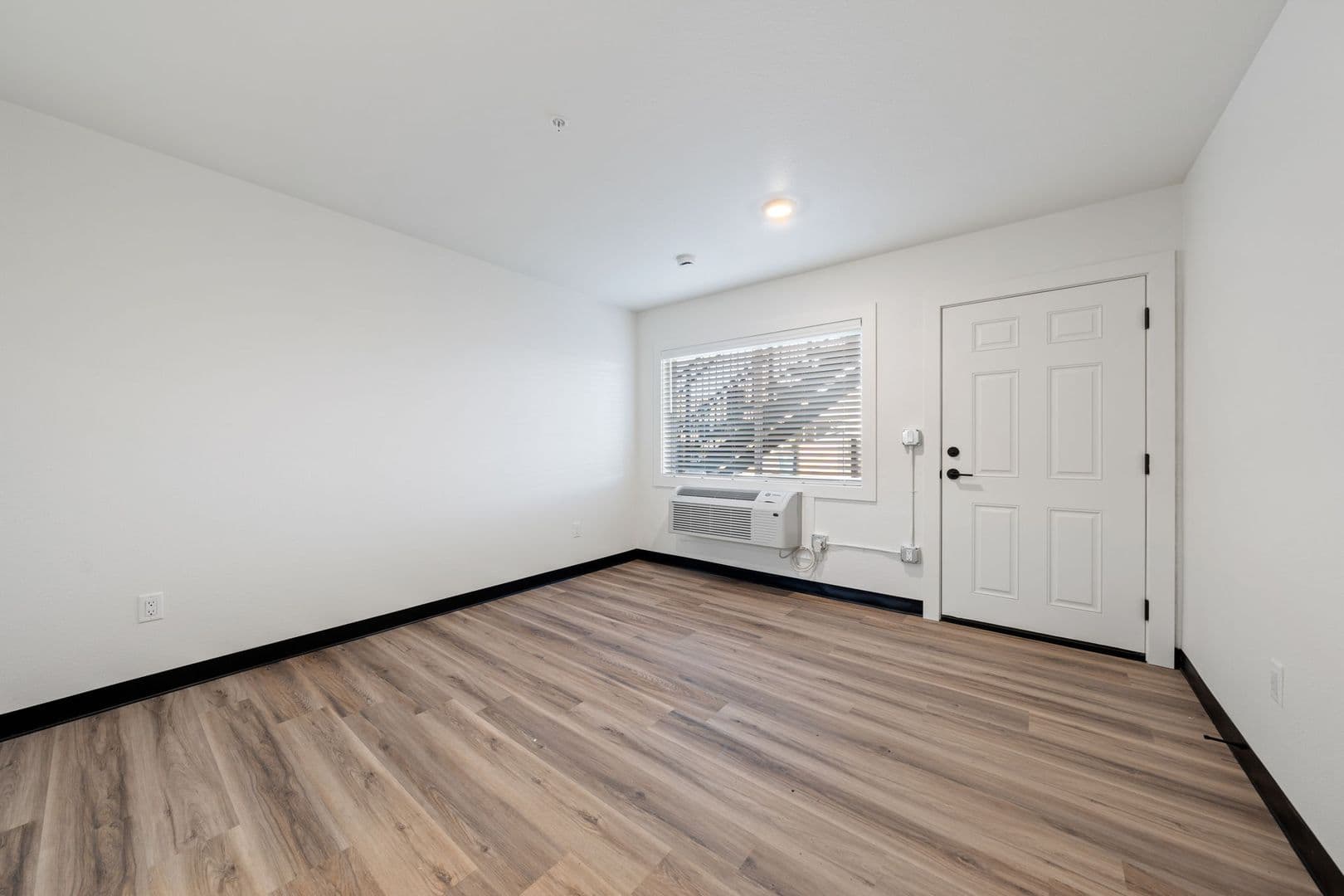 Redmond Apartment: 629 SW 5th Street