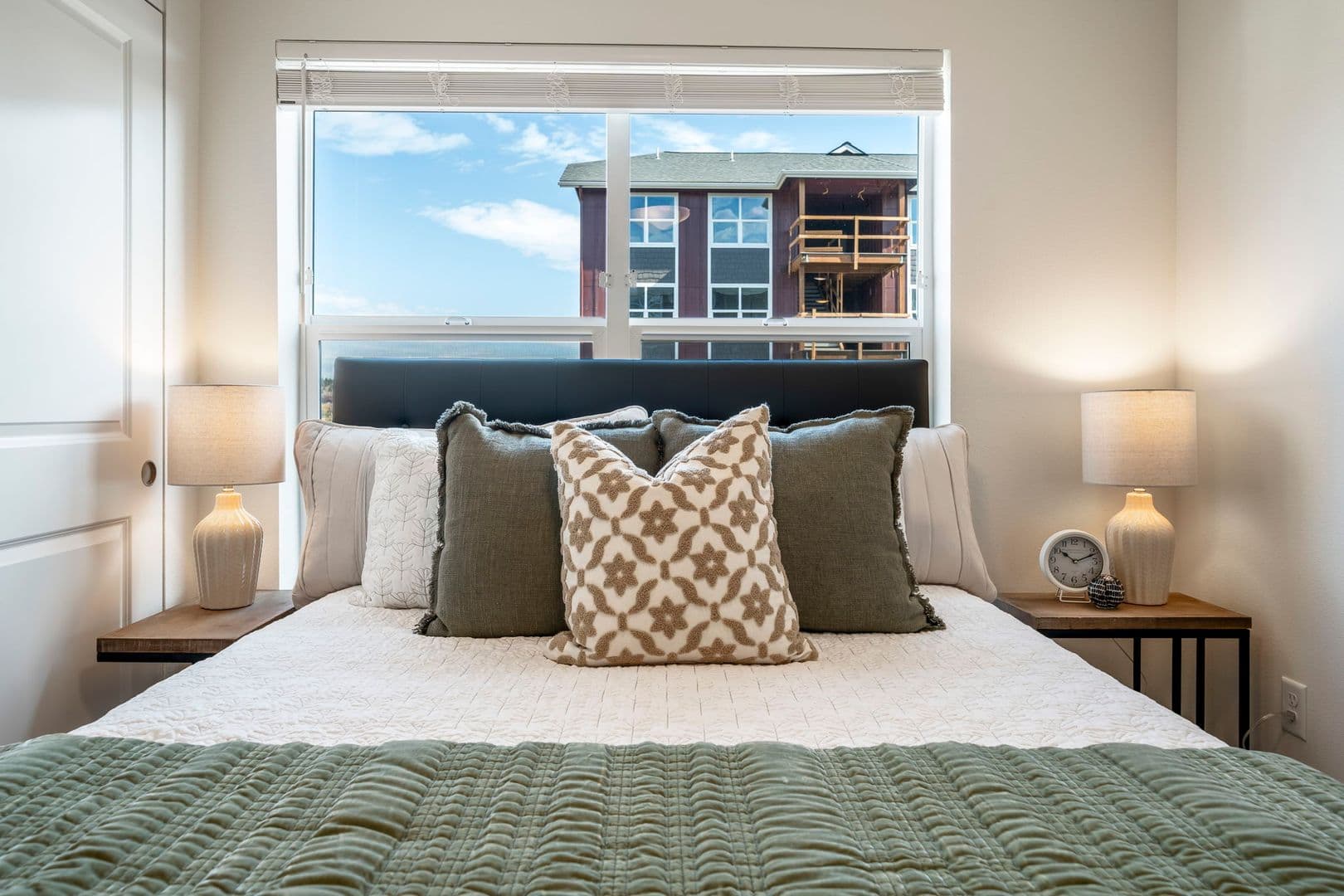 Redmond Apartment: 3025 NW 7th Street