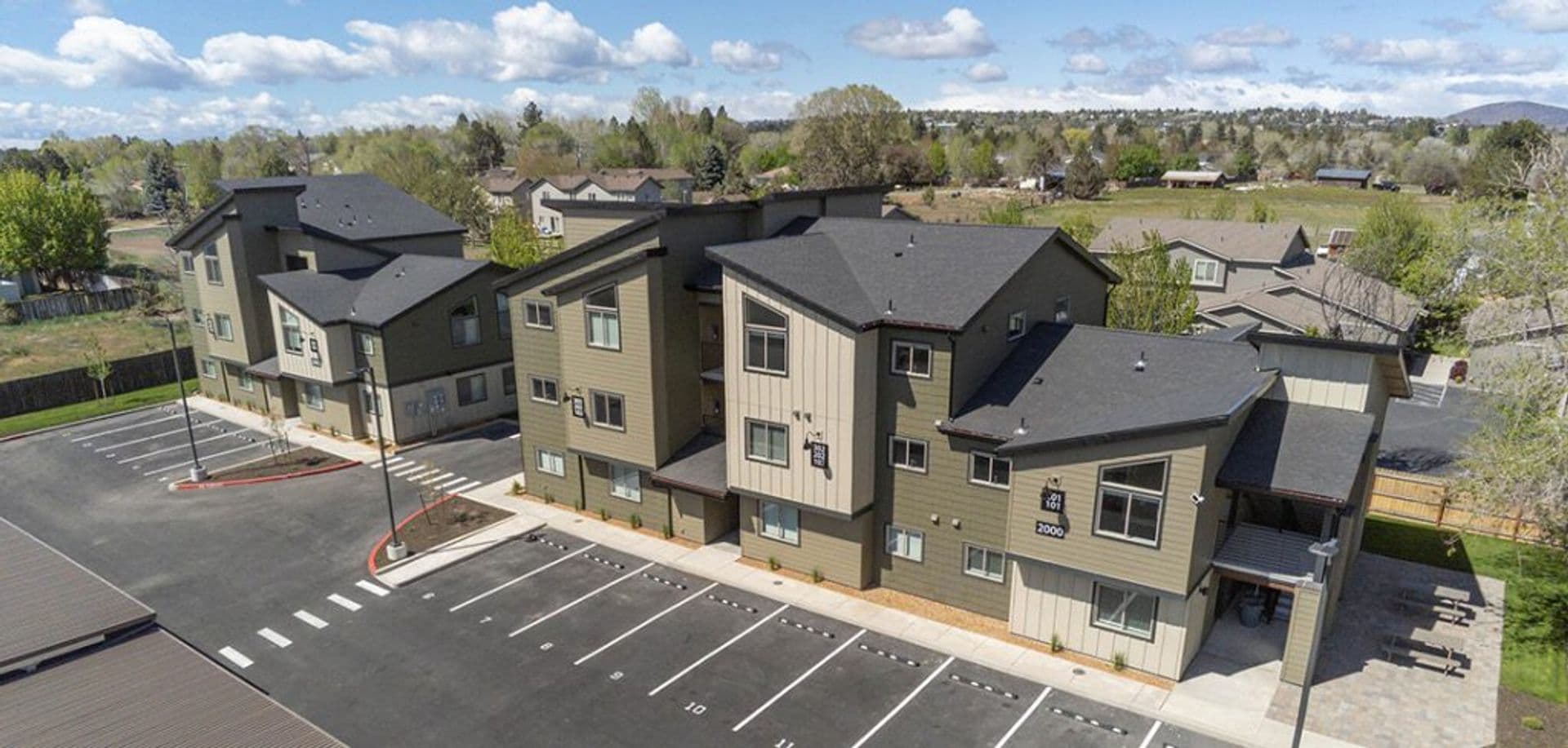 Redmond Apartment: 2000 SW Salmon Ave