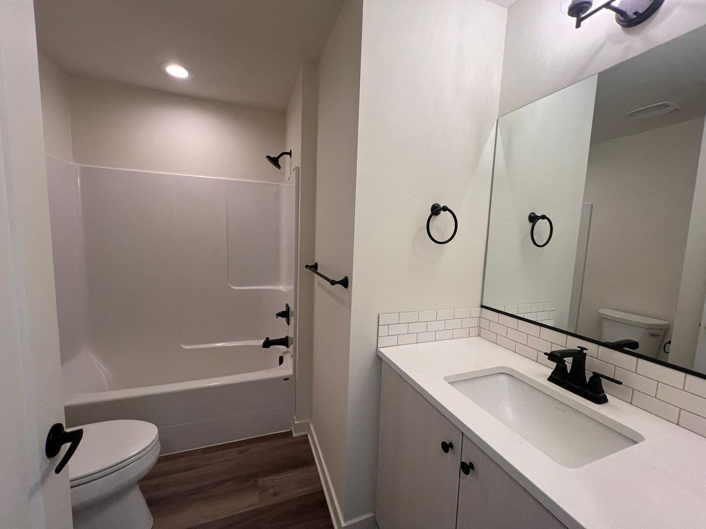 Bend Townhome: 2300 NE Holliday Ave