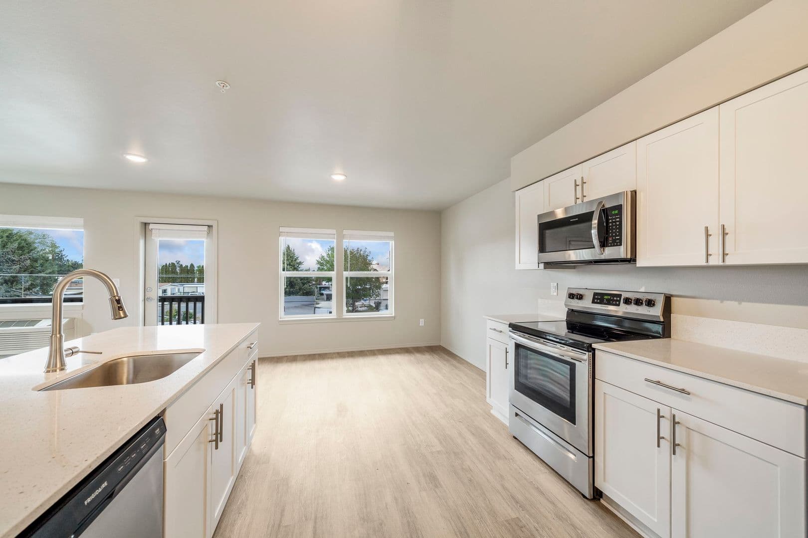 Redmond Apartment: 1848 SW 15th Street