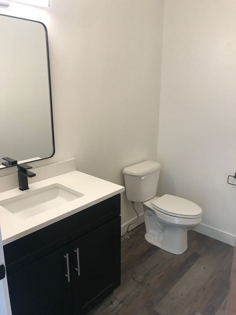 Redmond Apartment: 1431 NW 4th Street
