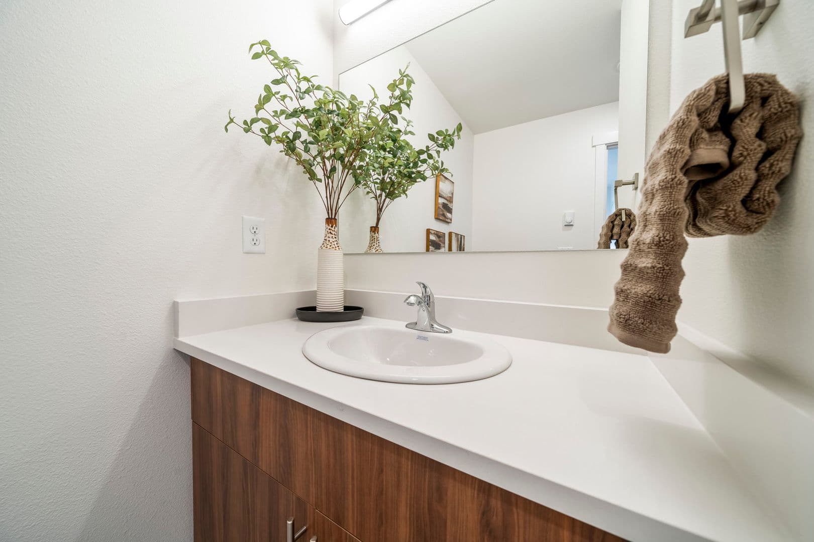 Redmond Apartment: 3025 NW 7th Street