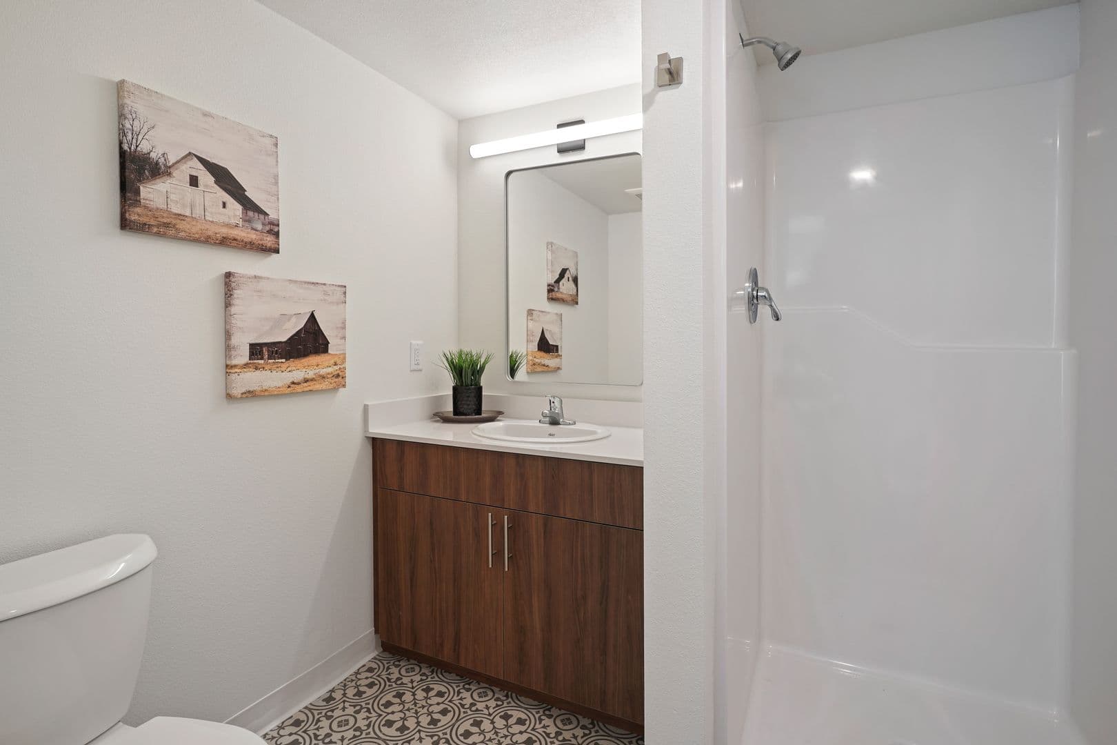 La Pine Apartment: 51376 Preble Way