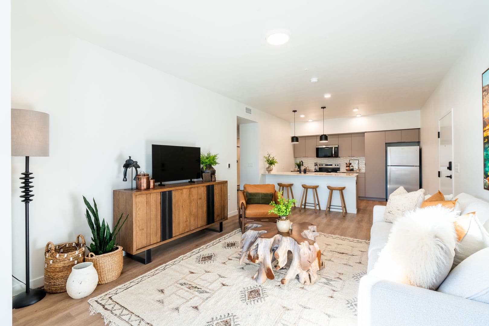 Bend Apartment: 20040 SE Easton Pl