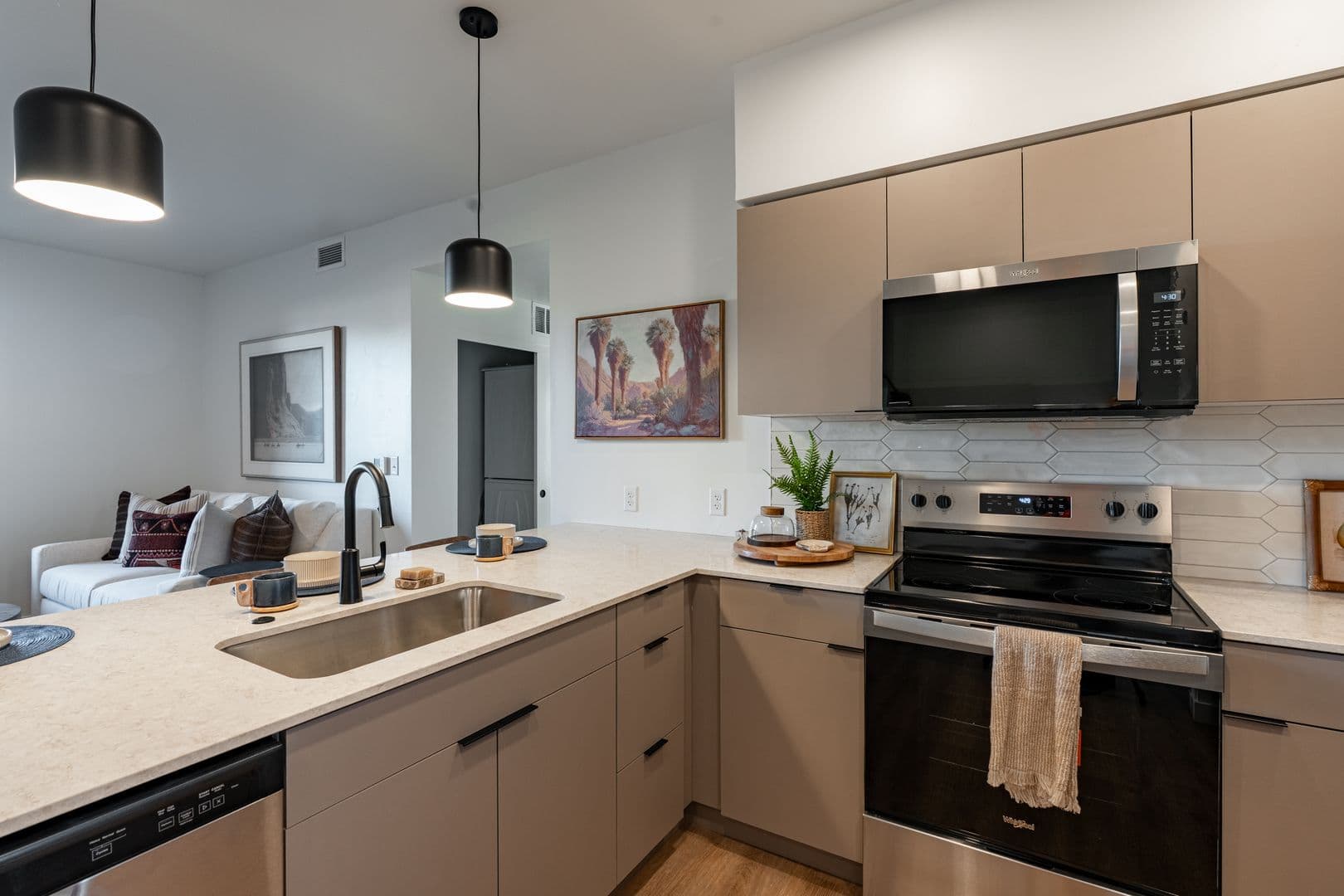 Bend Apartment: 20040 SE Easton Pl