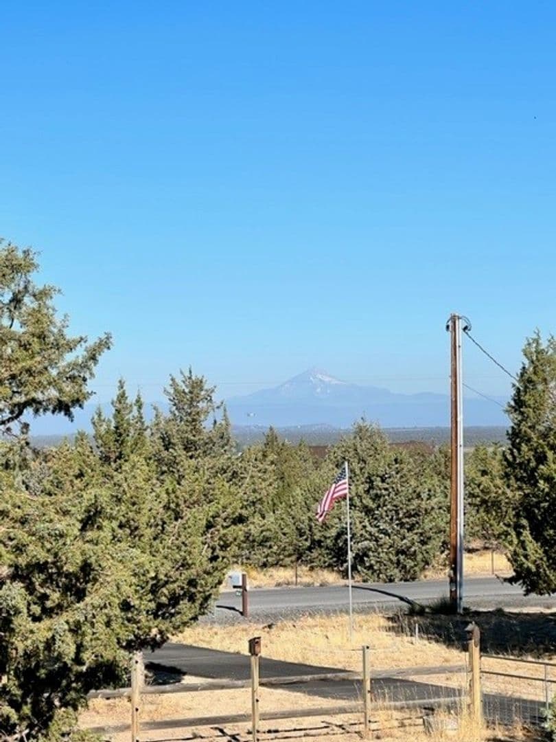 Powell Butte House: 8062 SW Copley Road
