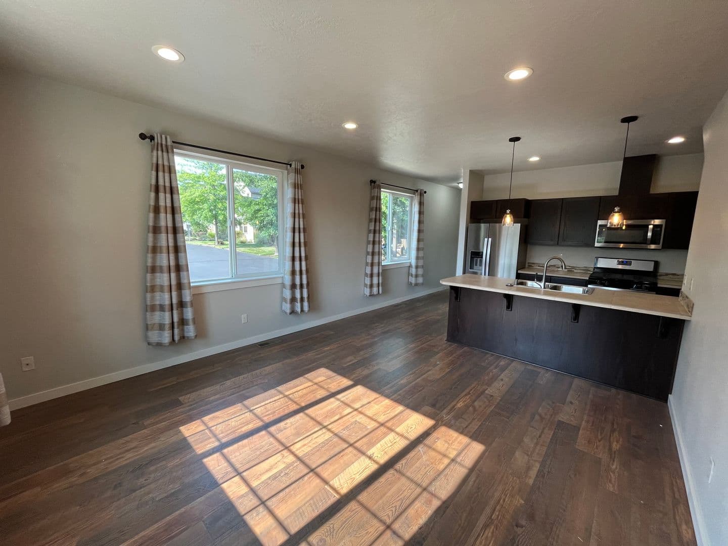 Bend Townhome: 63159 NE De Haviland St