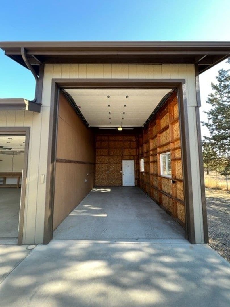 Powell Butte House: 8062 SW Copley Road