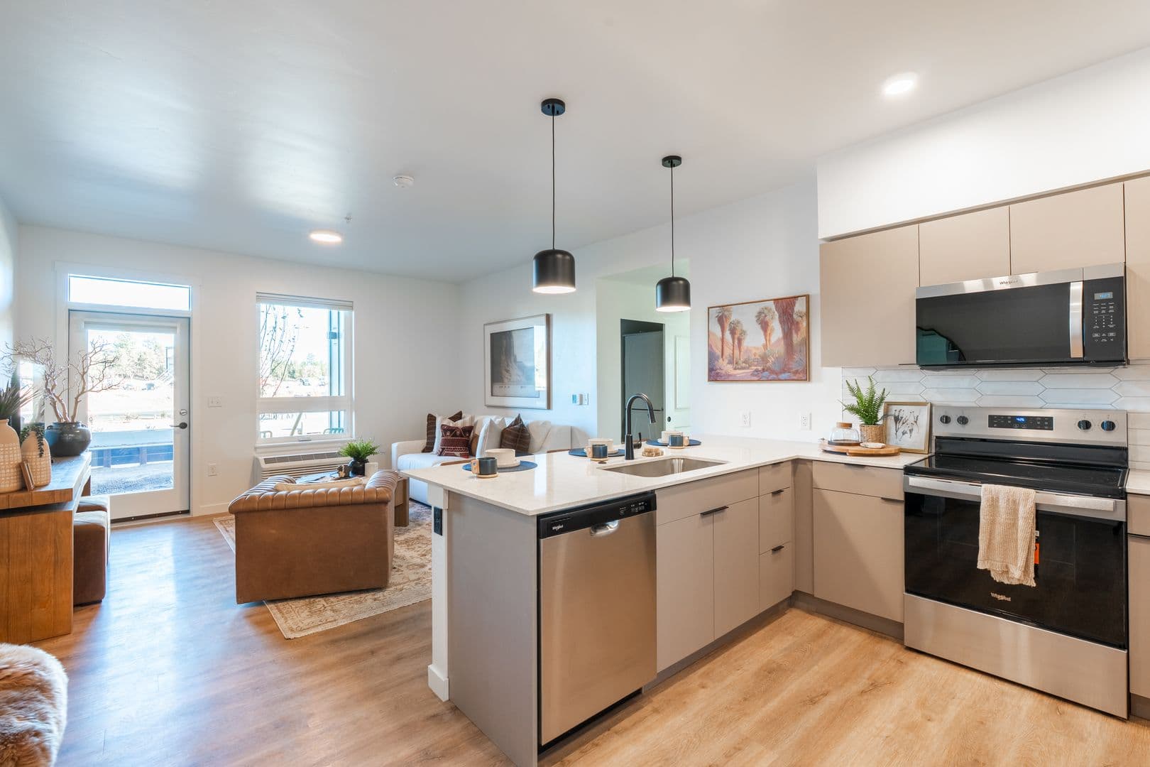 Bend Apartment: 20040 SE Easton Pl