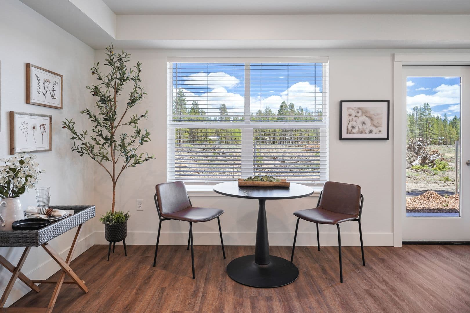 La Pine Apartment: 51376 Preble Way
