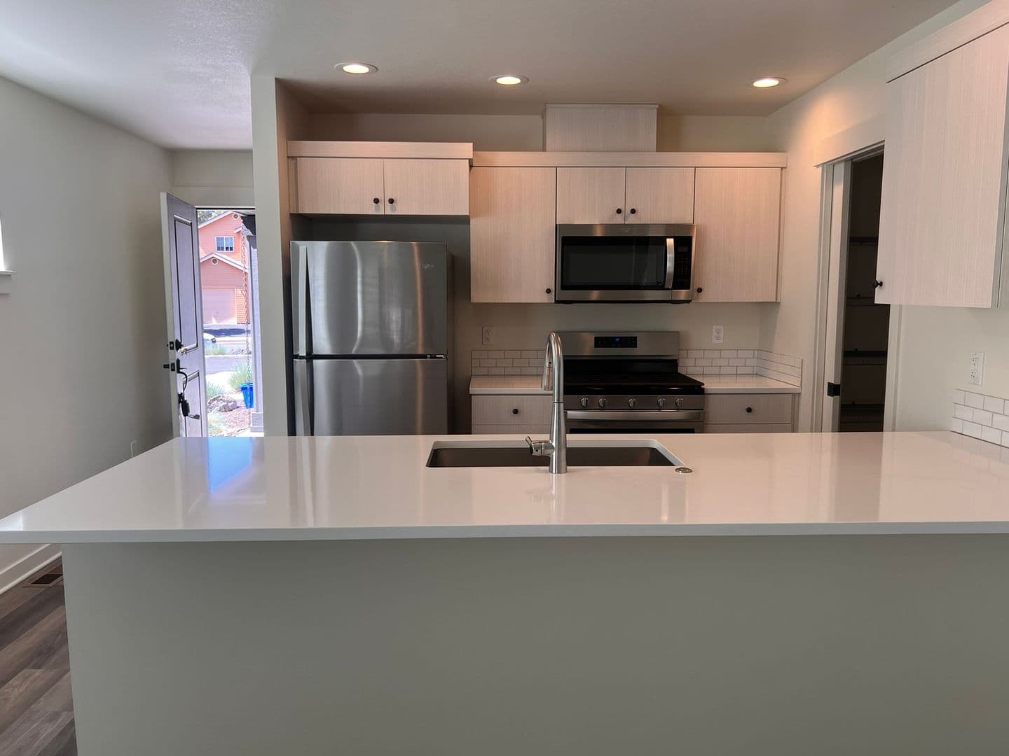Bend Townhome: 2300 NE Holliday Ave