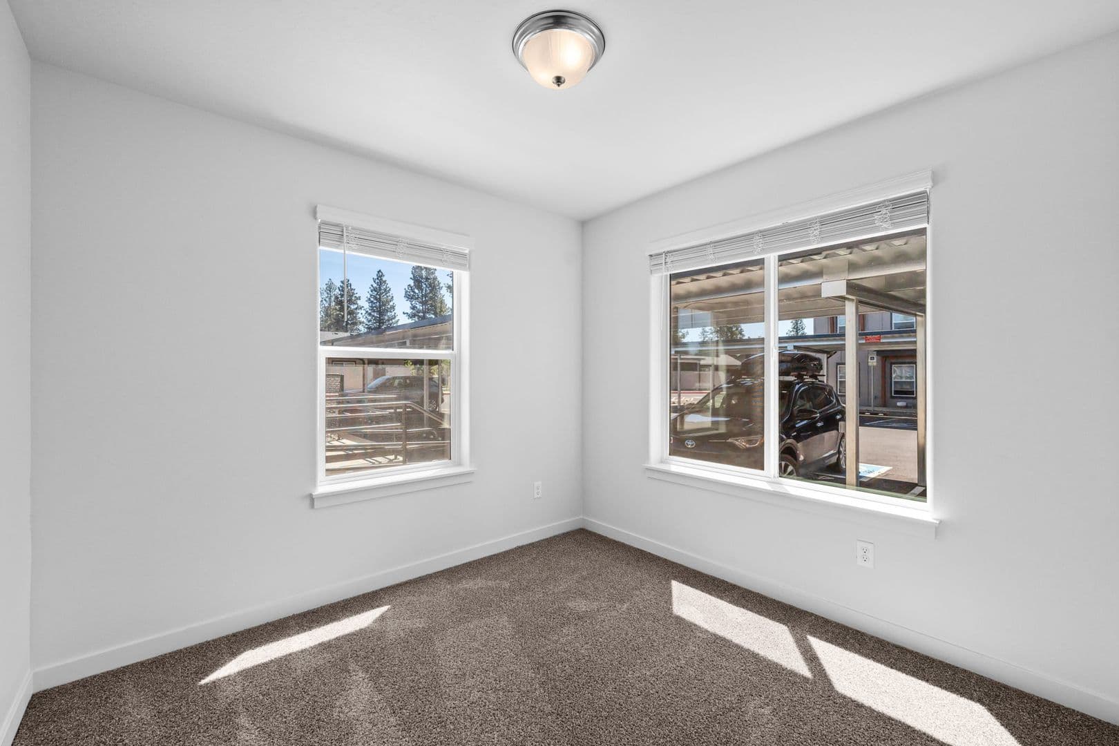 Sisters Apartment: 615 N Reed Street
