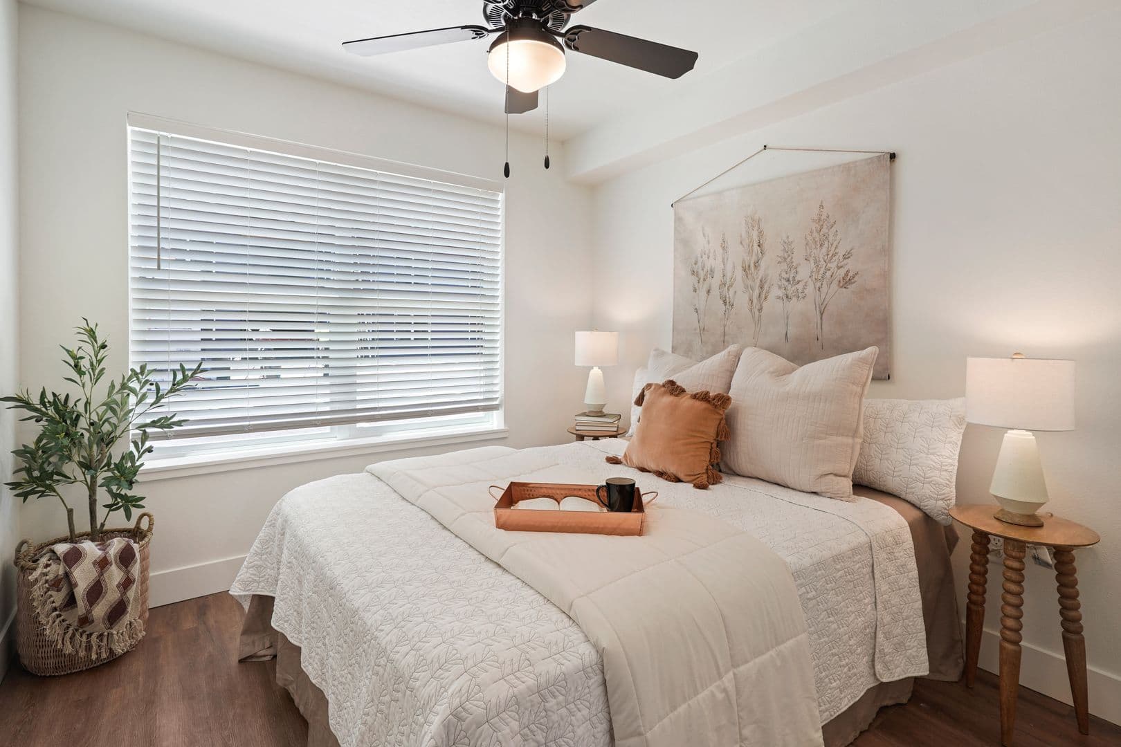 La Pine Apartment: 51376 Preble Way