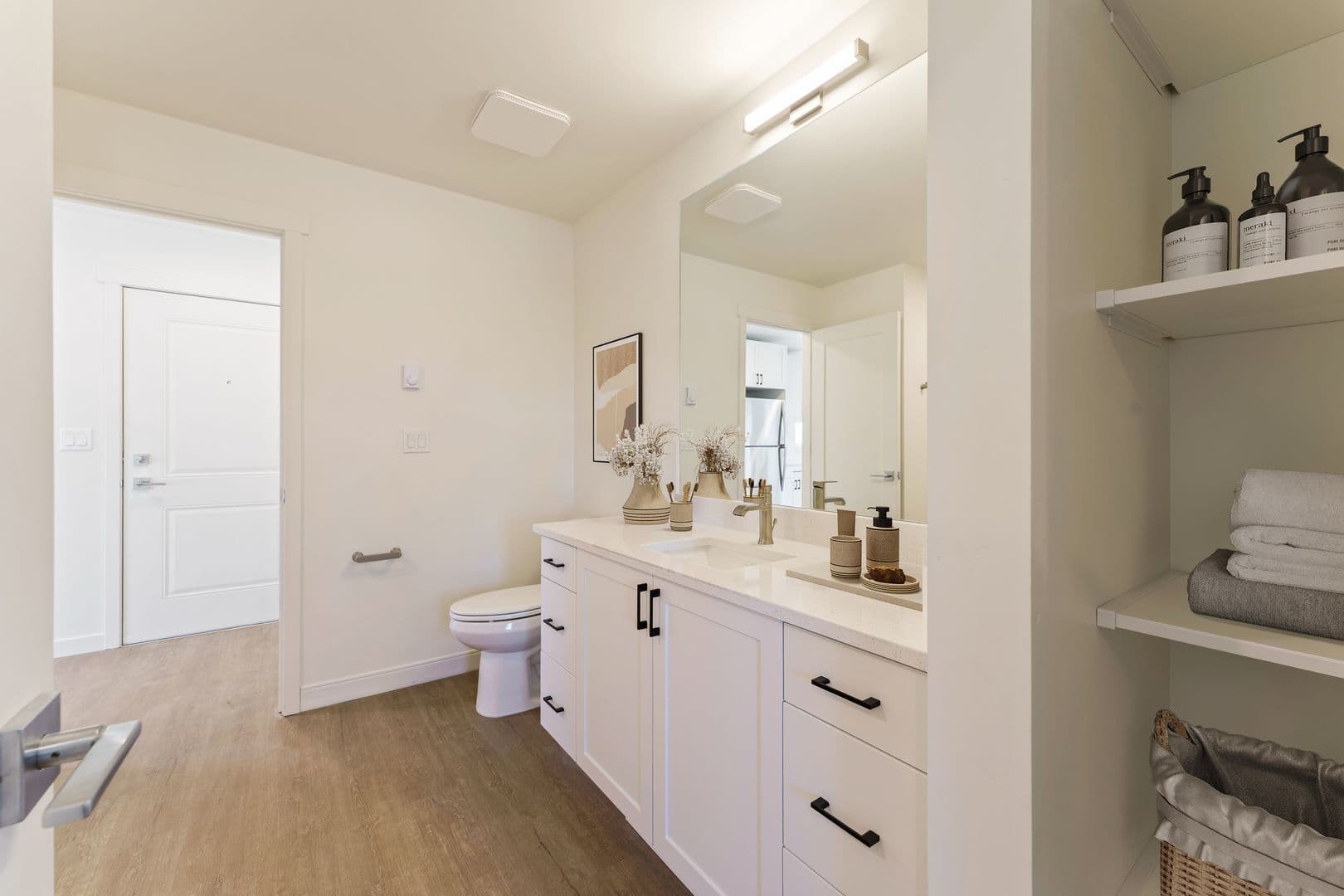 Bend Apartment: 61580 Brosterhous Rd