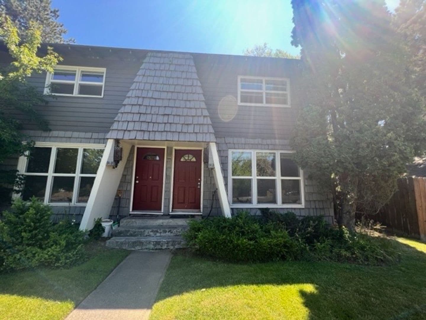 Bend Townhome: 913 NE Franklin Ave